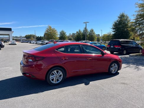 Used 2020 Hyundai Elantra SEL image 9