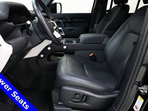 Used 2023 Land Rover Defender 110 SE image 31