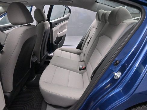 Used 2020 Hyundai Elantra Value Edition FWD image 29