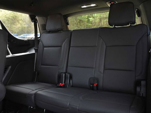 New 2026 Chevrolet Tahoe High Country AWD/4WD image 17
