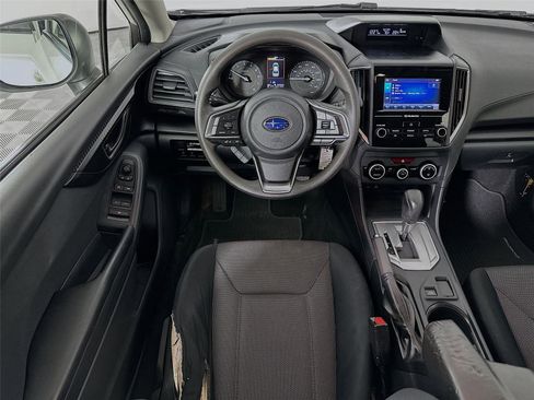 Used 2022 Subaru Crosstrek 2.0i AWD/4WD image 2