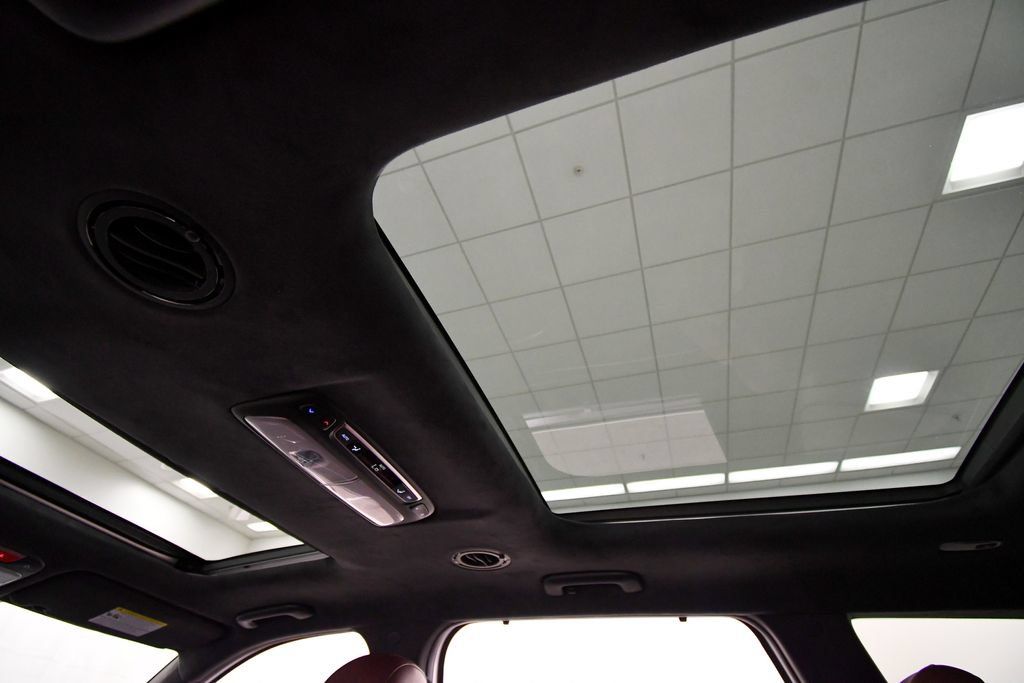 Certified 2024 Kia Telluride SX Prestige AWD/4WD image 17