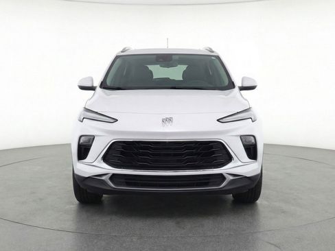 Used 2025 Buick Encore GX Preferred FWD image 2