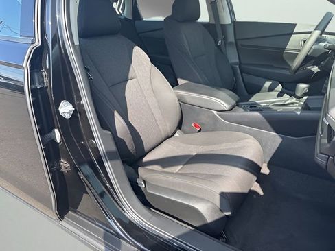 Used 2023 Honda Accord EX image 13