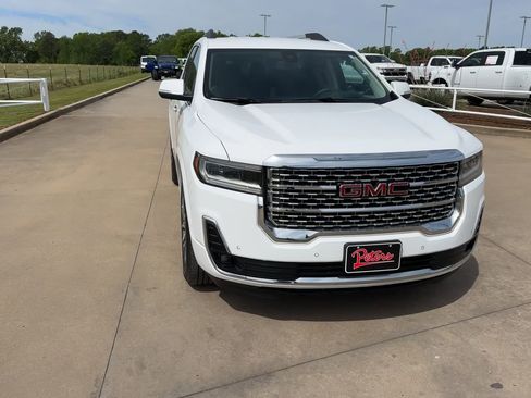 Used 2023 GMC Acadia Denali image 4