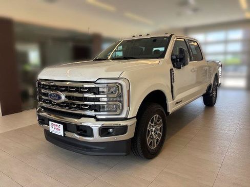 Certified 2025 Ford F250 Lariat w/ Lariat Ultimate Package AWD/4WD image 4