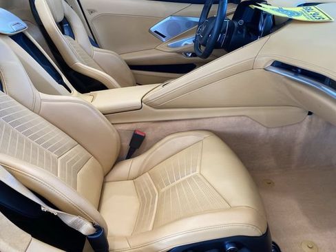 Used 2022 Chevrolet Corvette Stingray Premium Conv w/ Z51 Performance Package RWD image 10