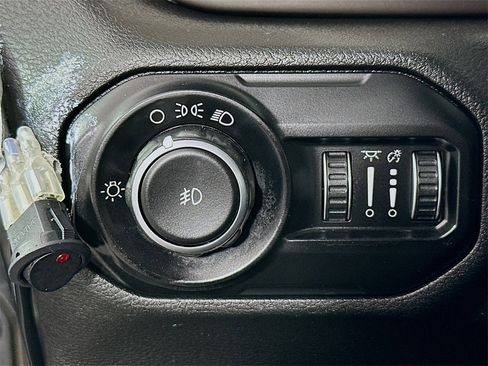 Used 2020 Jeep Wrangler Unlimited Sport image 10