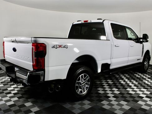 Used 2024 Ford F250 Lariat image 9