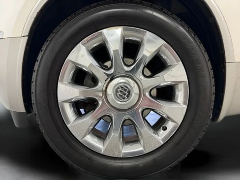 Used 2011 Buick Enclave CXL FWD image 25