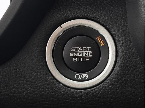 Used 2025 RAM 1500 Big Horn AWD/4WD image 15