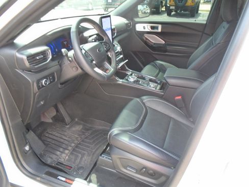 Certified 2023 Ford Explorer ST w/ Equipment Group 401A image 13
