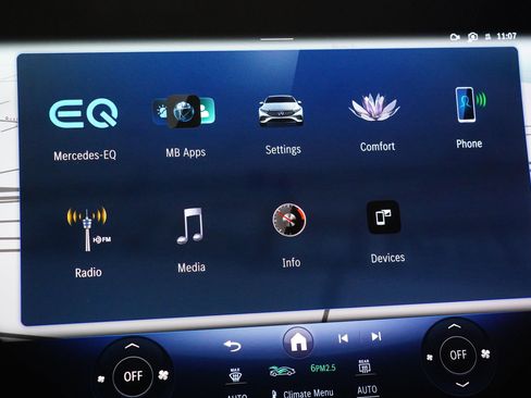 Used 2023 Mercedes-Benz EQS 580 4MATIC Sedan image 22