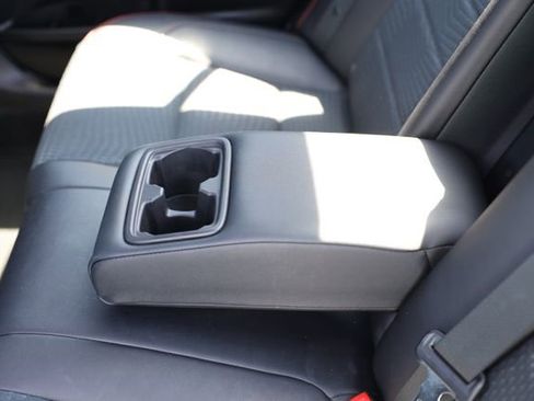 Used 2015 Toyota Camry SE w/ Moonroof Package FWD image 39