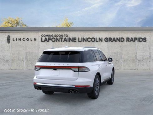 New 2026 Lincoln Aviator Premiere image 8