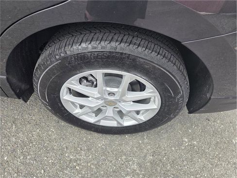 Used 2023 Chevrolet Equinox LT AWD/4WD image 12