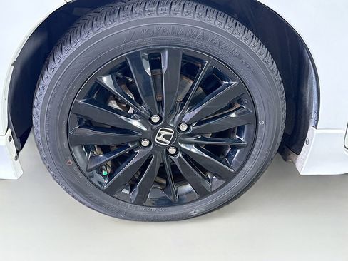 Used 2018 Honda Fit Sport image 37