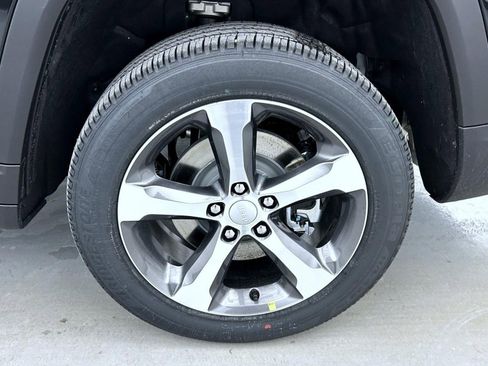 New 2026 Jeep Grand Cherokee L Limited image 24