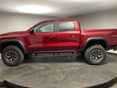 New 2026 Chevrolet Colorado ZR2 w/ Technology Package AWD/4WD image 4