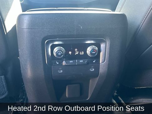 Used 2024 GMC Yukon AT4 AWD/4WD image 24