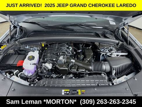 New 2025 Jeep Grand Cherokee Laredo w/ Luxury Tech Group I image 29