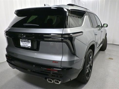 New 2026 Chevrolet Traverse RS image 3