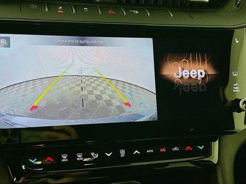 New 2026 Jeep Grand Cherokee Altitude AWD/4WD image 19