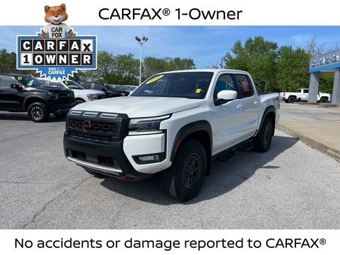 Used 2025 Nissan Frontier PRO-4X AWD/4WD image 3