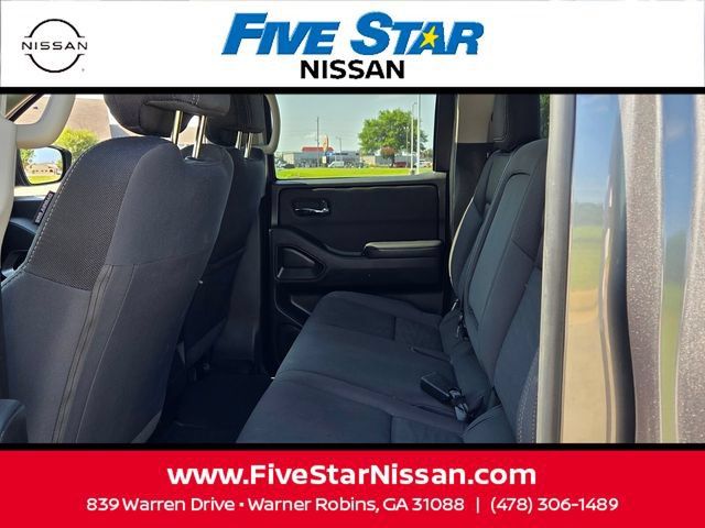 Used 2024 Nissan Frontier SV AWD/4WD image 6