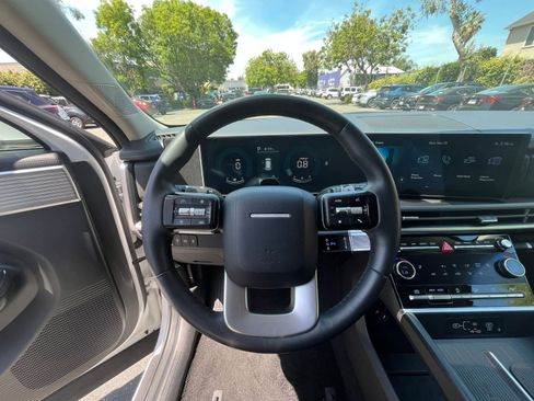 Used 2025 Hyundai Santa Fe SEL FWD image 37