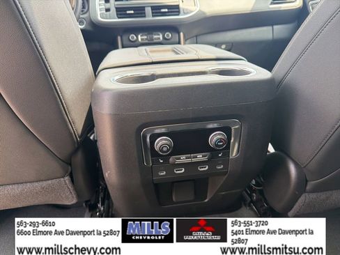 Used 2024 Chevrolet Suburban High Country w/ Advanced Technology Package AWD/4WD image 24