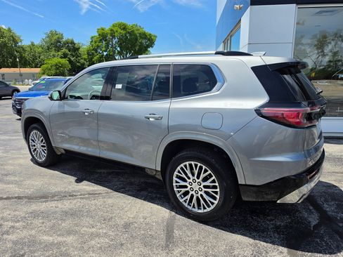 Used 2025 GMC Acadia Denali FWD image 7