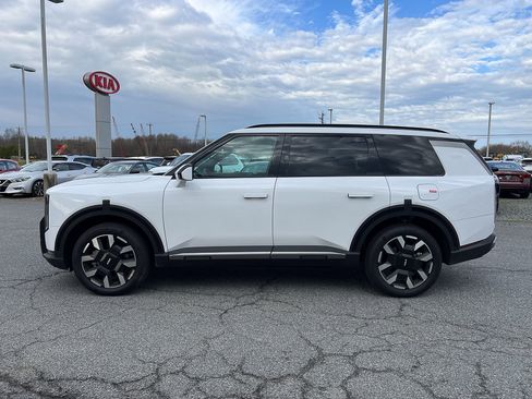 Used 2027 Kia Telluride S w/ Towing Package FWD image 2