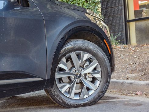 Used 2023 Kia Sportage SX image 18