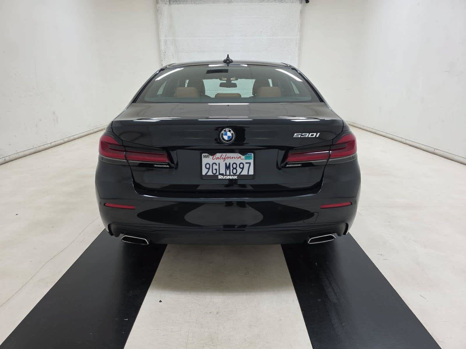 Used 2023 BMW 530i w/ Premium Package RWD image 6