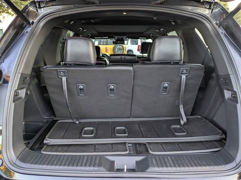 Used 2025 Honda Pilot Black Edition image 13
