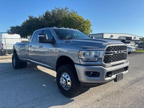 Used 2024 RAM 3500 Big Horn w/ Sport Appearance Package AWD/4WD image 3