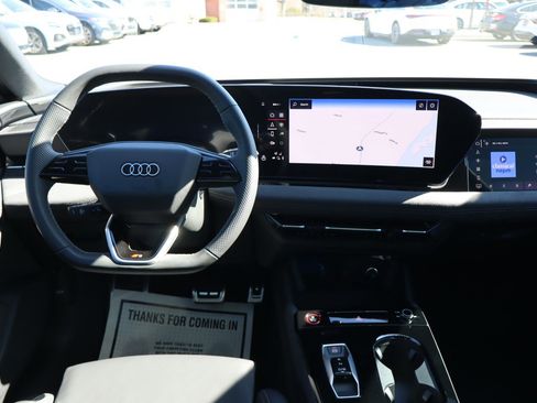 Used 2025 Audi S6 e-tron Prestige w/ 21" Black Optic Package image 15