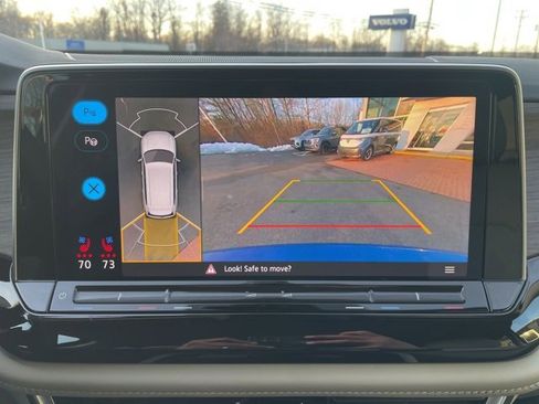 Certified 2025 Volkswagen Atlas SEL Premium R-Line image 22