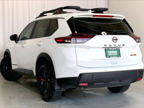 Used 2025 Nissan Rogue SV AWD/4WD image 10