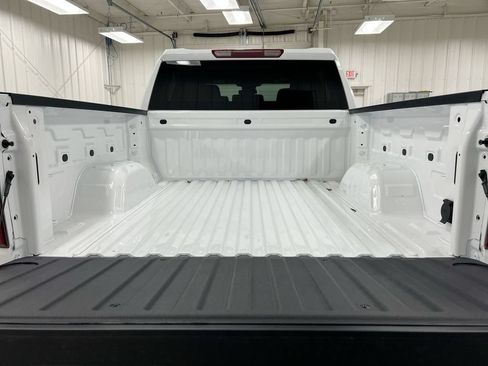 New 2026 Chevrolet Silverado 1500 LT w/ Z71 Off-Road Package AWD/4WD image 24