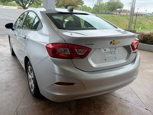 Used 2017 Chevrolet Cruze LS image 3