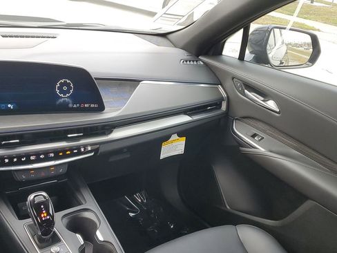 Used 2025 Cadillac XT4 Sport w/ Cold Weather Package image 20