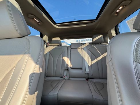 Used 2022 Lincoln Nautilus Reserve w/ Luxury Package AWD/4WD image 29