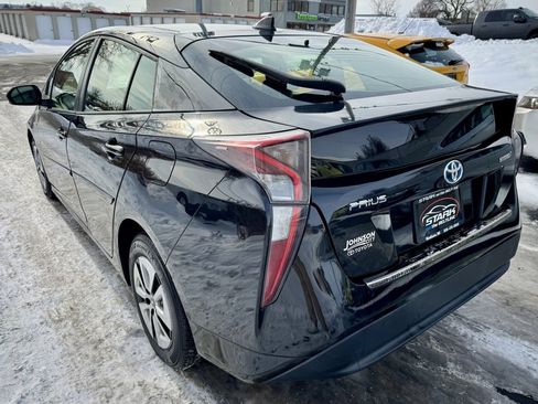 Used 2016 Toyota Prius Two image 4