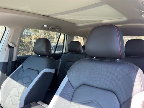 New 2026 Volkswagen Atlas Peak Edition image 14