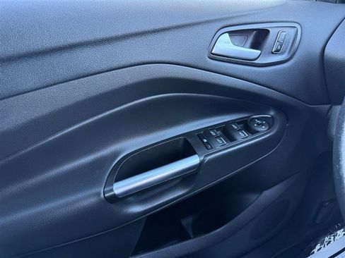 Used 2016 Ford C-MAX Energi SEL w/ Equipment Group 302A FWD image 25