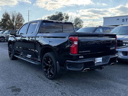 Used 2021 Chevrolet Silverado 1500 High Country w/ Technology Package image 7