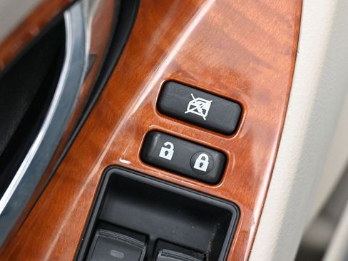 Used 2011 Toyota Camry Hybrid image 11