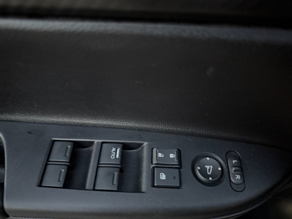Used 2016 Honda Accord Sport image 13